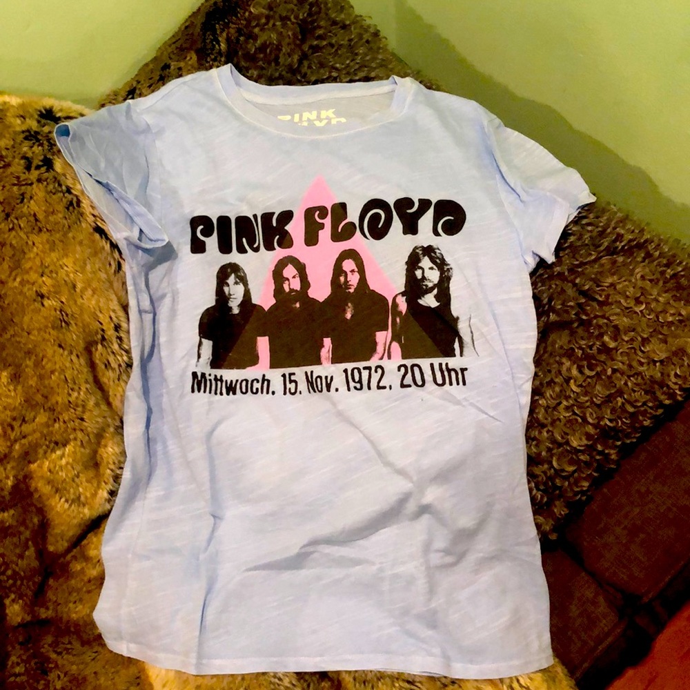 Lucky Brand Pink Floyd concert tee.